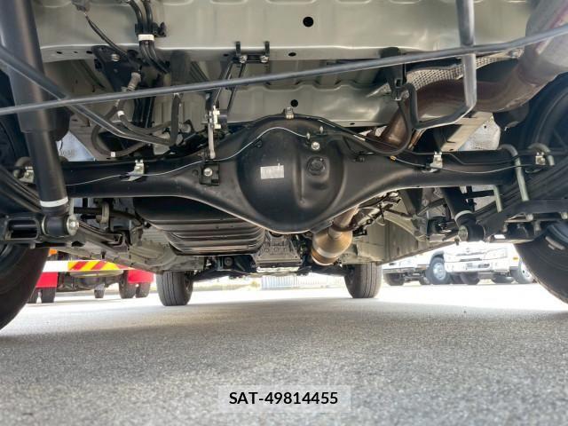 Toyota HIACE VAN 2023-02 6021450-21