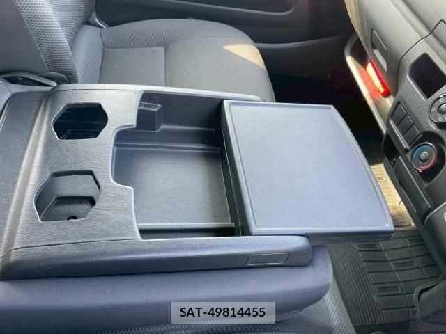 Toyota HIACE VAN 2023-02 6021450-26