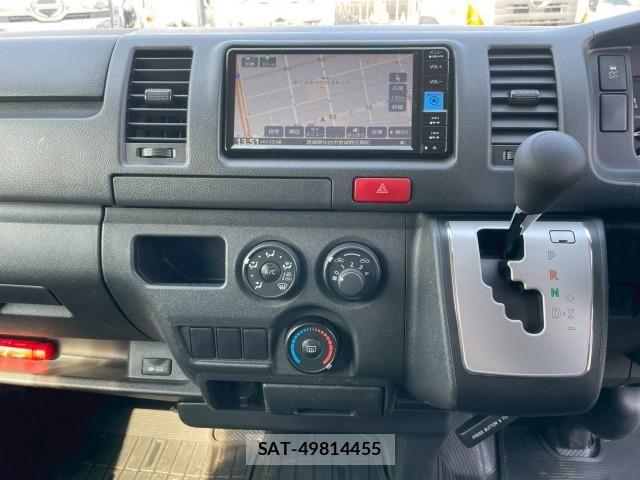Toyota HIACE VAN 2023-02 6021450-27