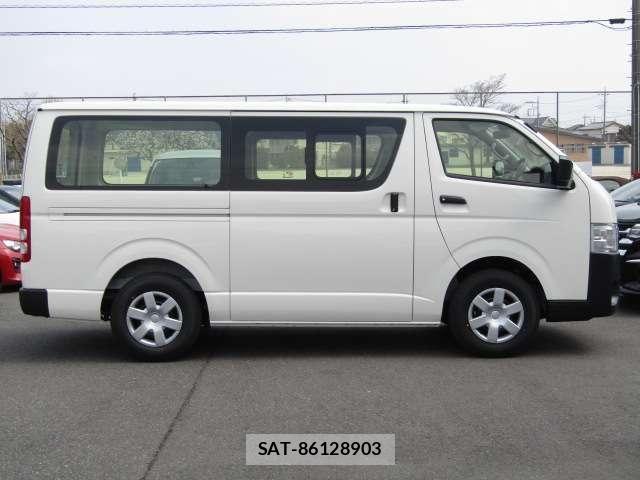 Toyota HIACE VAN 2026-02 6021466-16