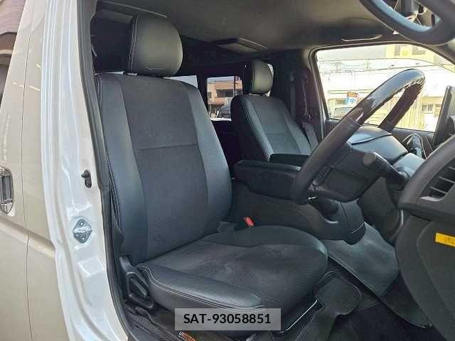 Toyota HIACE VAN 2020-12 6220596-10