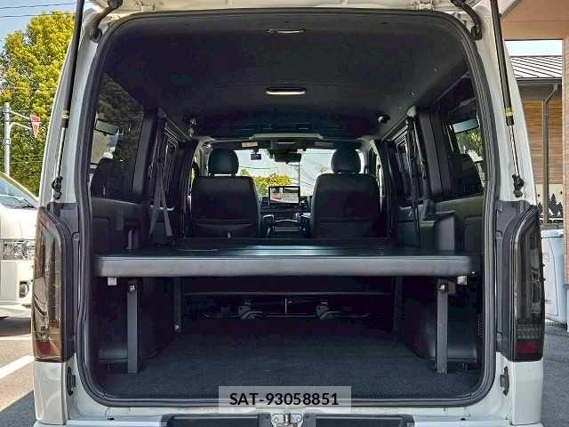 Toyota HIACE VAN 2020-12 6220596-12