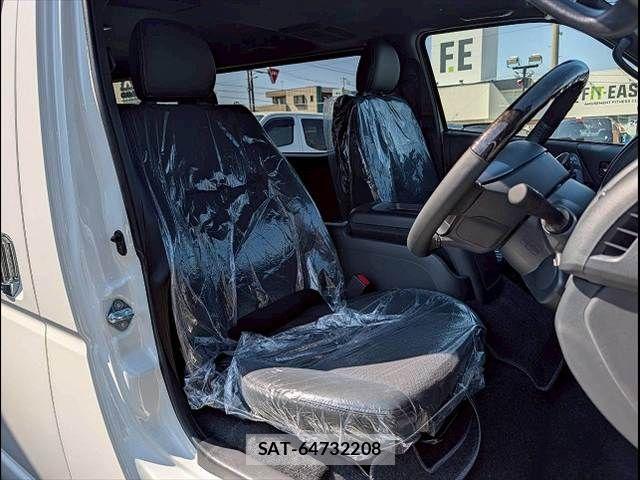 Toyota HIACE VAN 2026-02 6220562-10