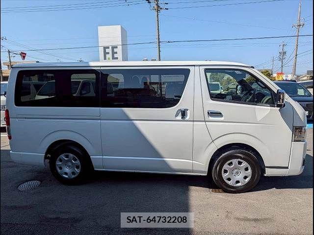 Toyota HIACE VAN 2026-02 6220562-14