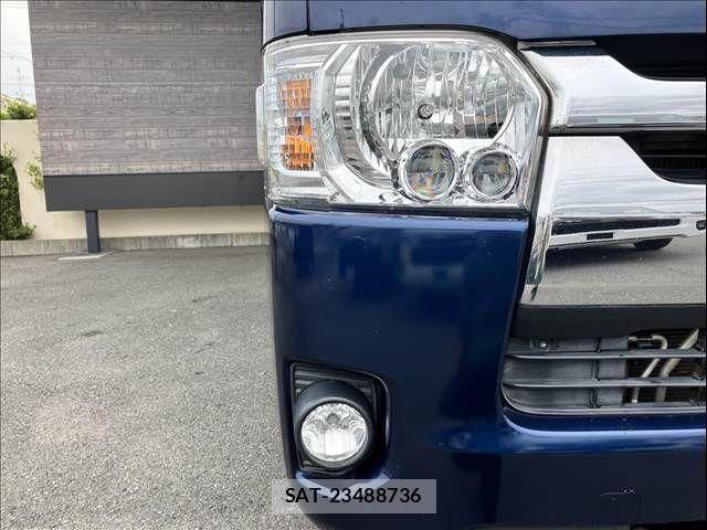 Toyota HIACE VAN 2016-11 6220610-9