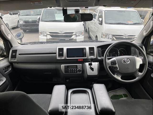 Toyota HIACE VAN 2016-11 6220610-3