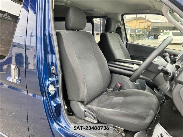 Toyota HIACE VAN 2016-11 6220610-6