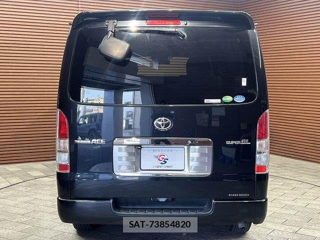 Toyota HIACE VAN 2018-11 6220603-18