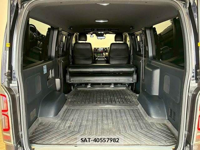 Toyota HIACE VAN 2021-09 6220581-10