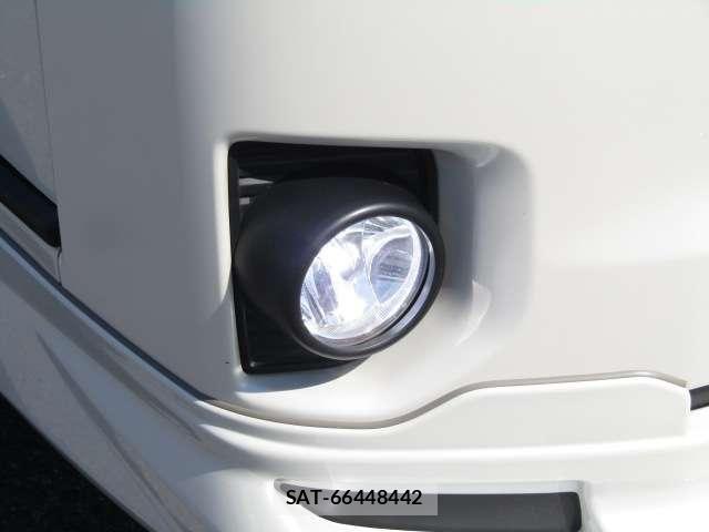 Toyota HIACE VAN 2020-07 6220605-7