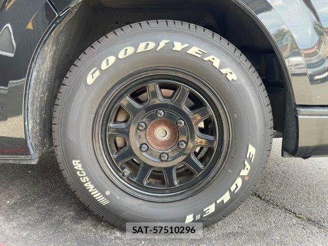 Toyota HIACE VAN 2010-09 6220611-13