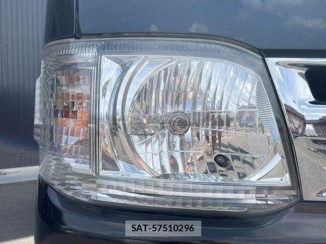 Toyota HIACE VAN 2010-09 6220611-22