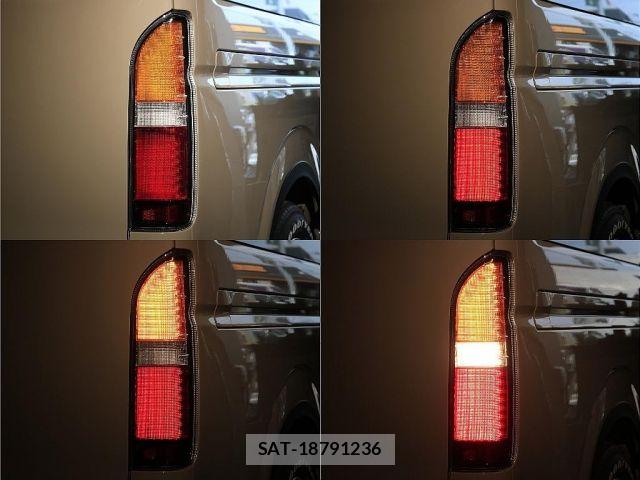 Toyota HIACE VAN 2015-01 6220556-3