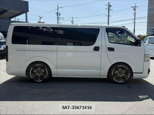 Toyota HIACE VAN 2018-03 6248035-12