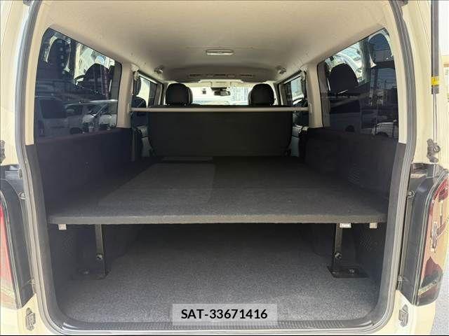 Toyota HIACE VAN 2018-03 6248035-19