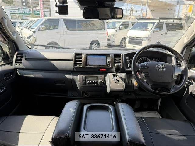 Toyota HIACE VAN 2018-03 6248035-3