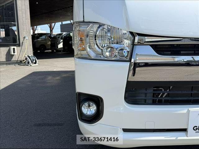 Toyota HIACE VAN 2018-03 6248035-4