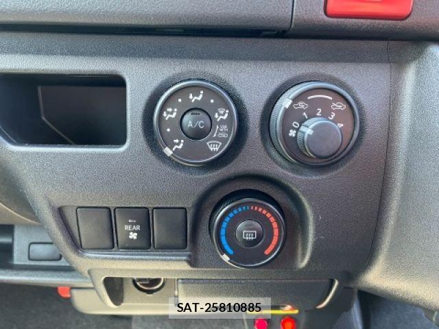 Toyota HIACE VAN 2017-02 6248049-15