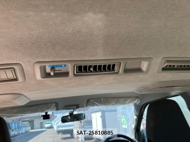Toyota HIACE VAN 2017-02 6248049-28