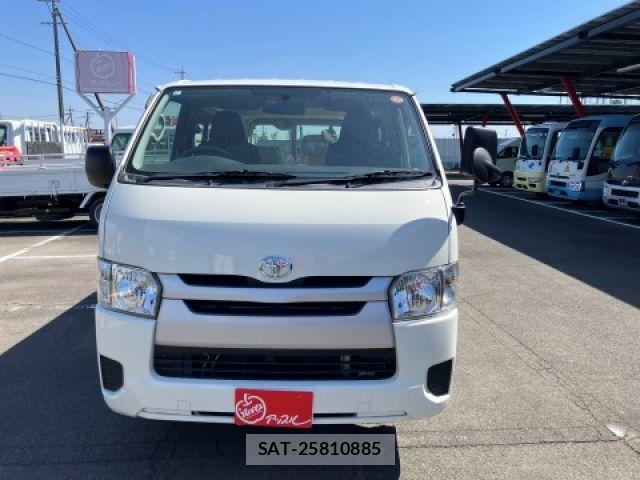 Toyota HIACE VAN 2017-02 6248049-2