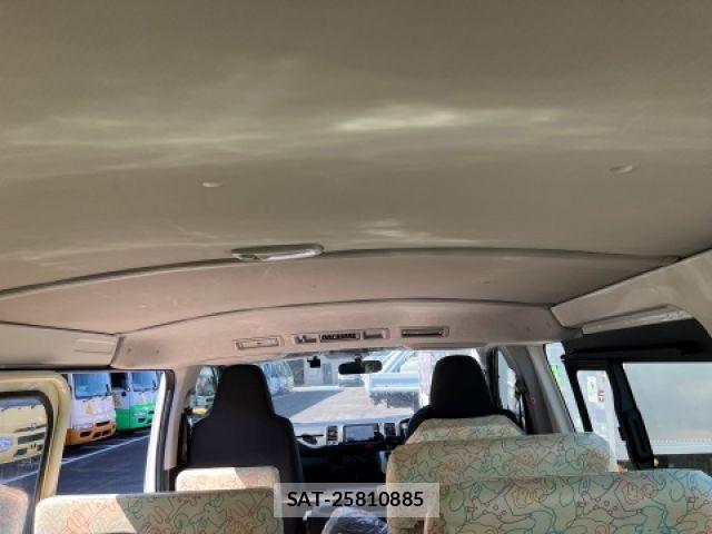 Toyota HIACE VAN 2017-02 6248049-29