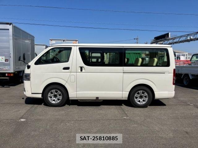 Toyota HIACE VAN 2017-02 6248049-4
