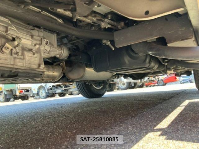 Toyota HIACE VAN 2017-02 6248049-7