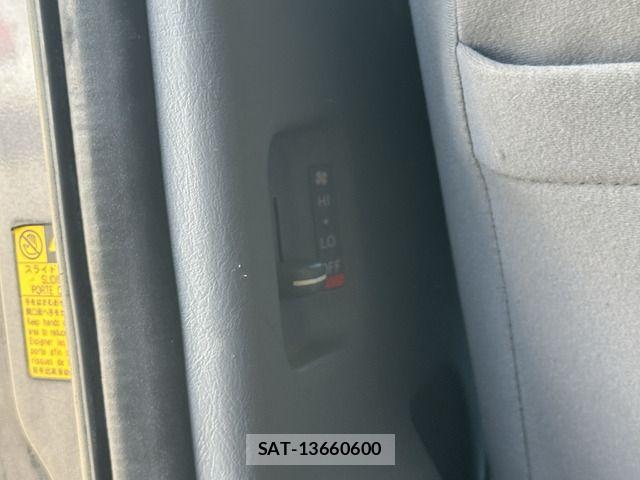 Toyota HIACE VAN 2008-03 6273151-11