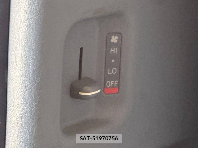 Toyota HIACE VAN 2010-01 6273152-11
