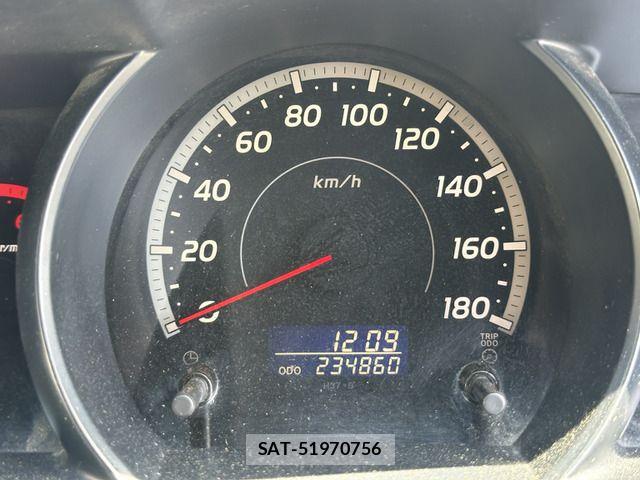 Toyota HIACE VAN 2010-01 6273152-16
