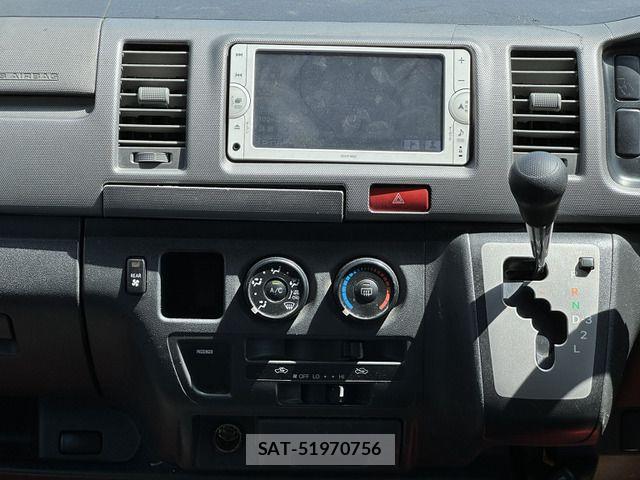 Toyota HIACE VAN 2010-01 6273152-17