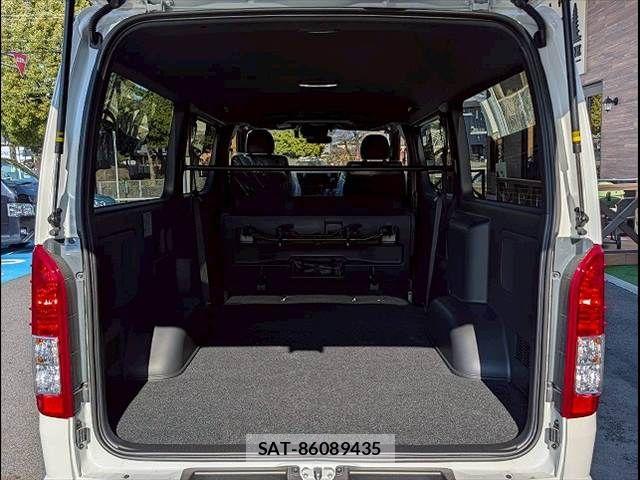 Toyota HIACE VAN 2025-11 6277522-12