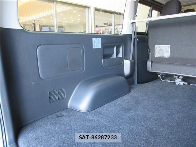 Toyota HIACE VAN 2019-10 6307005-26