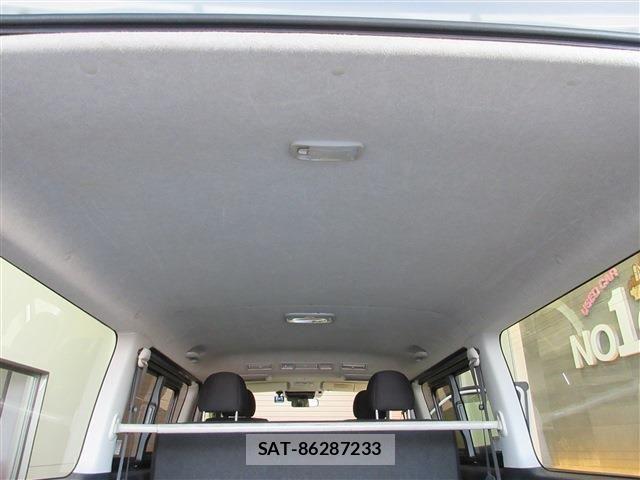 Toyota HIACE VAN 2019-10 6307005-28