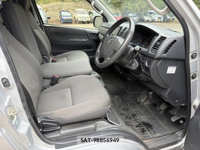 Toyota HIACE VAN 2015-06 6307010-9