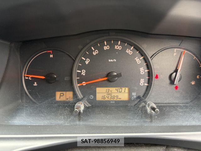Toyota HIACE VAN 2015-06 6307010-11