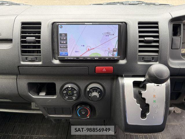 Toyota HIACE VAN 2015-06 6307010-12