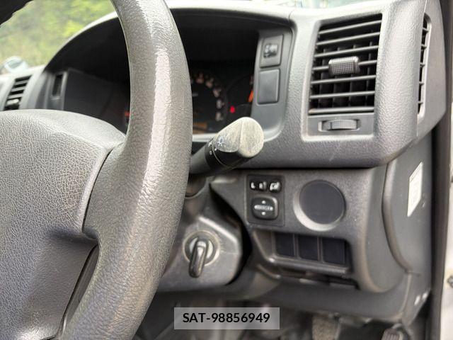 Toyota HIACE VAN 2015-06 6307010-14
