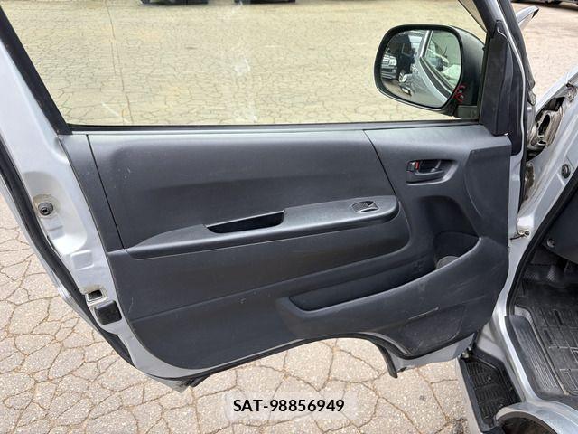 Toyota HIACE VAN 2015-06 6307010-18