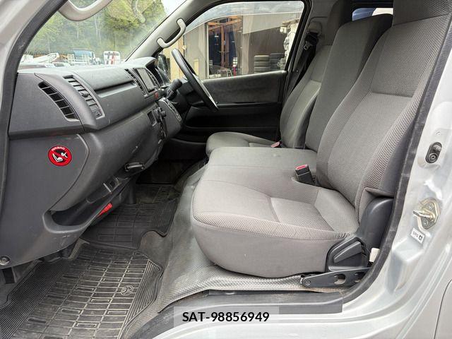 Toyota HIACE VAN 2015-06 6307010-19