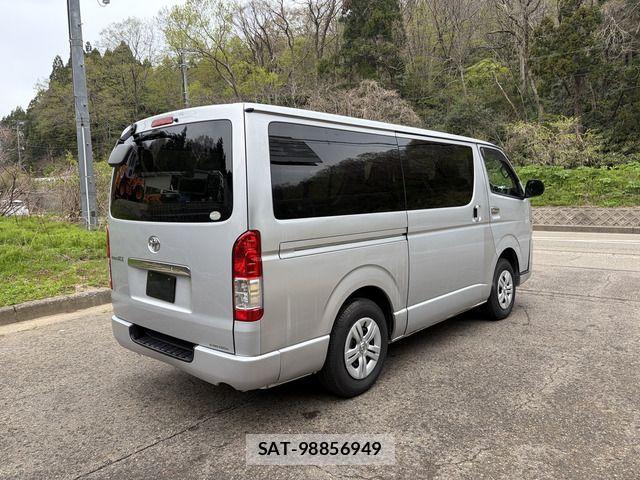 Toyota HIACE VAN 2015-06 6307010-4