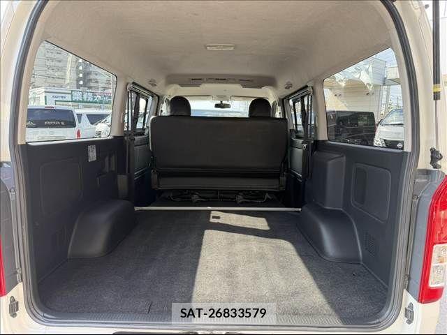 Toyota HIACE VAN 2015-08 6504269-19