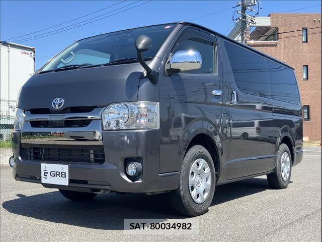 Toyota HIACE VAN 2017-12 6504257-11
