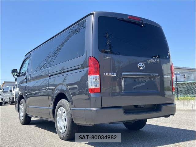 Toyota HIACE VAN 2017-12 6504257-15