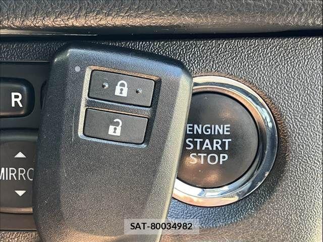 Toyota HIACE VAN 2017-12 6504257-16