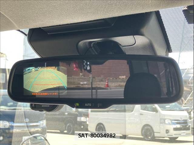 Toyota HIACE VAN 2017-12 6504257-5