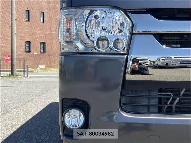 Toyota HIACE VAN 2017-12 6504257-8
