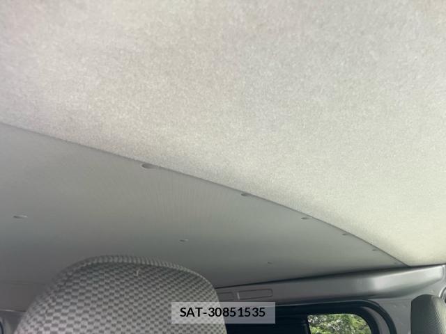 Toyota HIACE VAN 2017-04 6504274-12