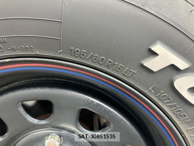 Toyota HIACE VAN 2017-04 6504274-21