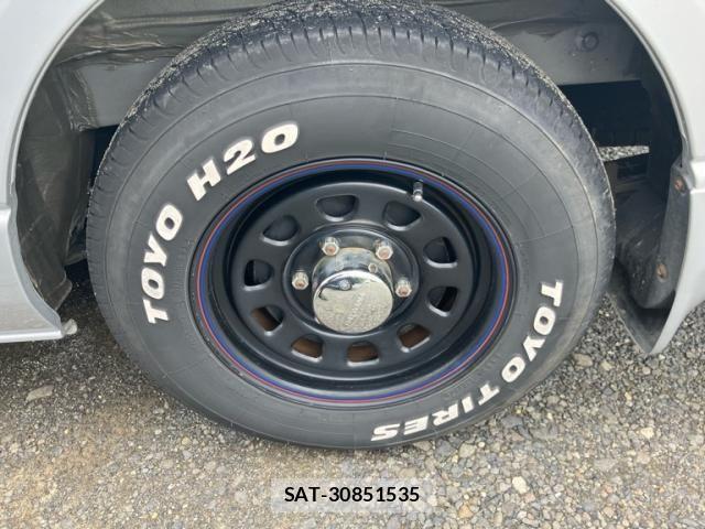 Toyota HIACE VAN 2017-04 6504274-6